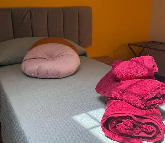Casa de férias Casetta Romana Ampia Con Giardino & Parcheggio Tranquilla Zona Borghesiana Metro C